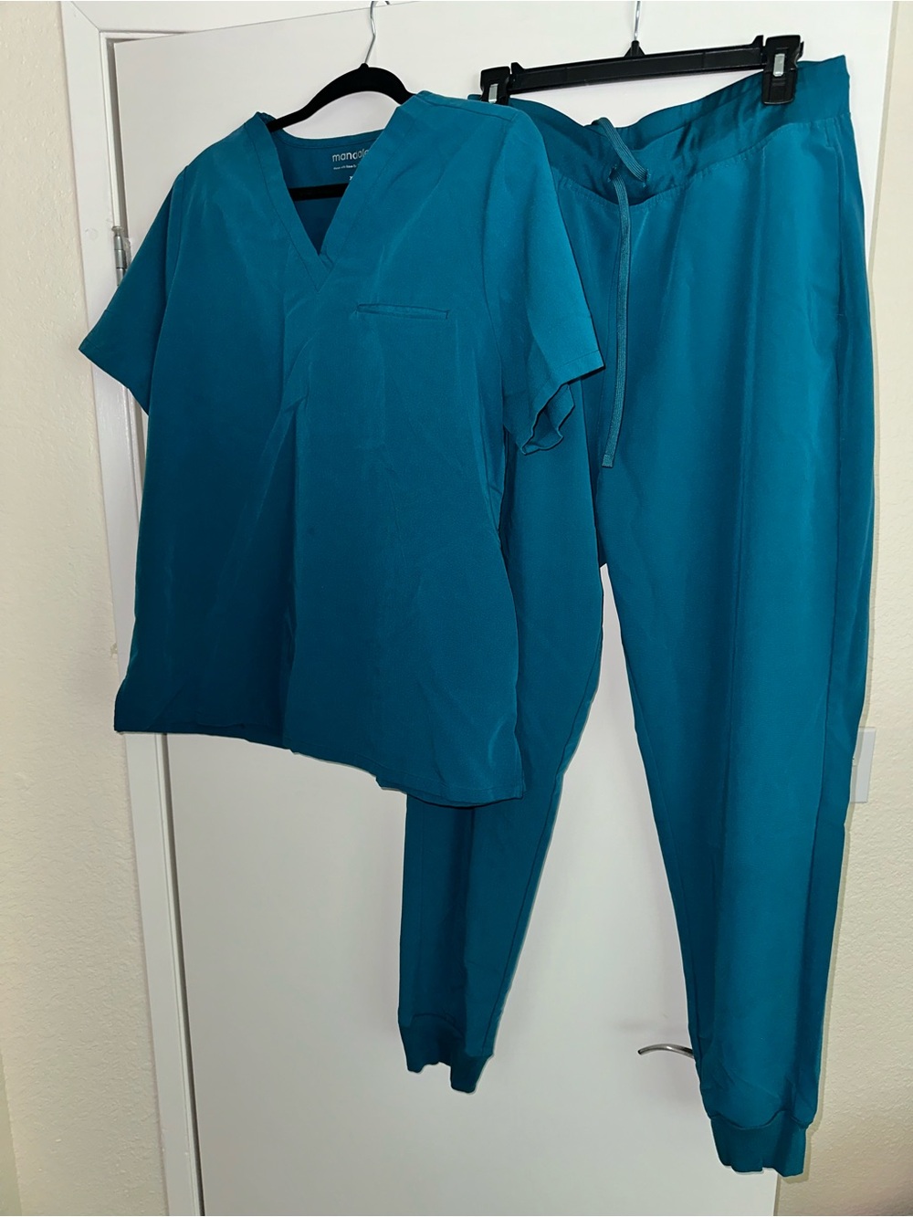 Mandala Teal Women's Scrub Top & Jogger Pants Set